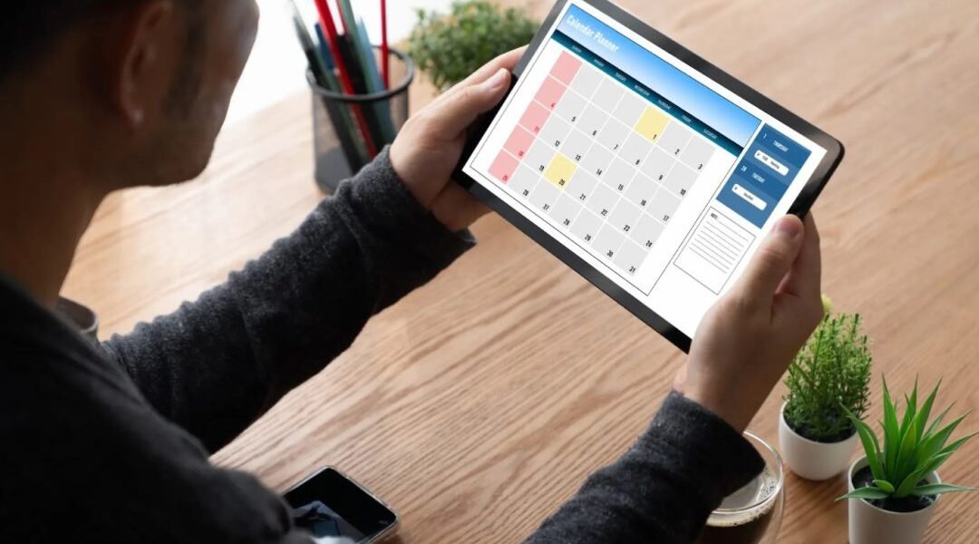 Format data karyawan dalam bentuk tabel