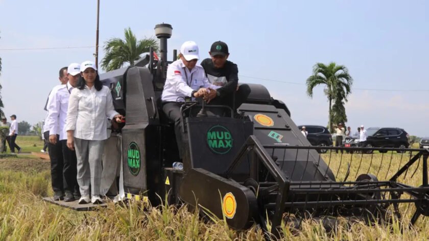 langkah adaptasi petani terhadap mekanisasi